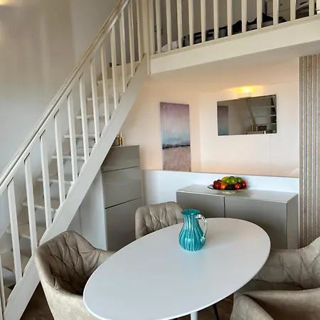 Exclusive Beachfront Luxury! Appartement Gruissan